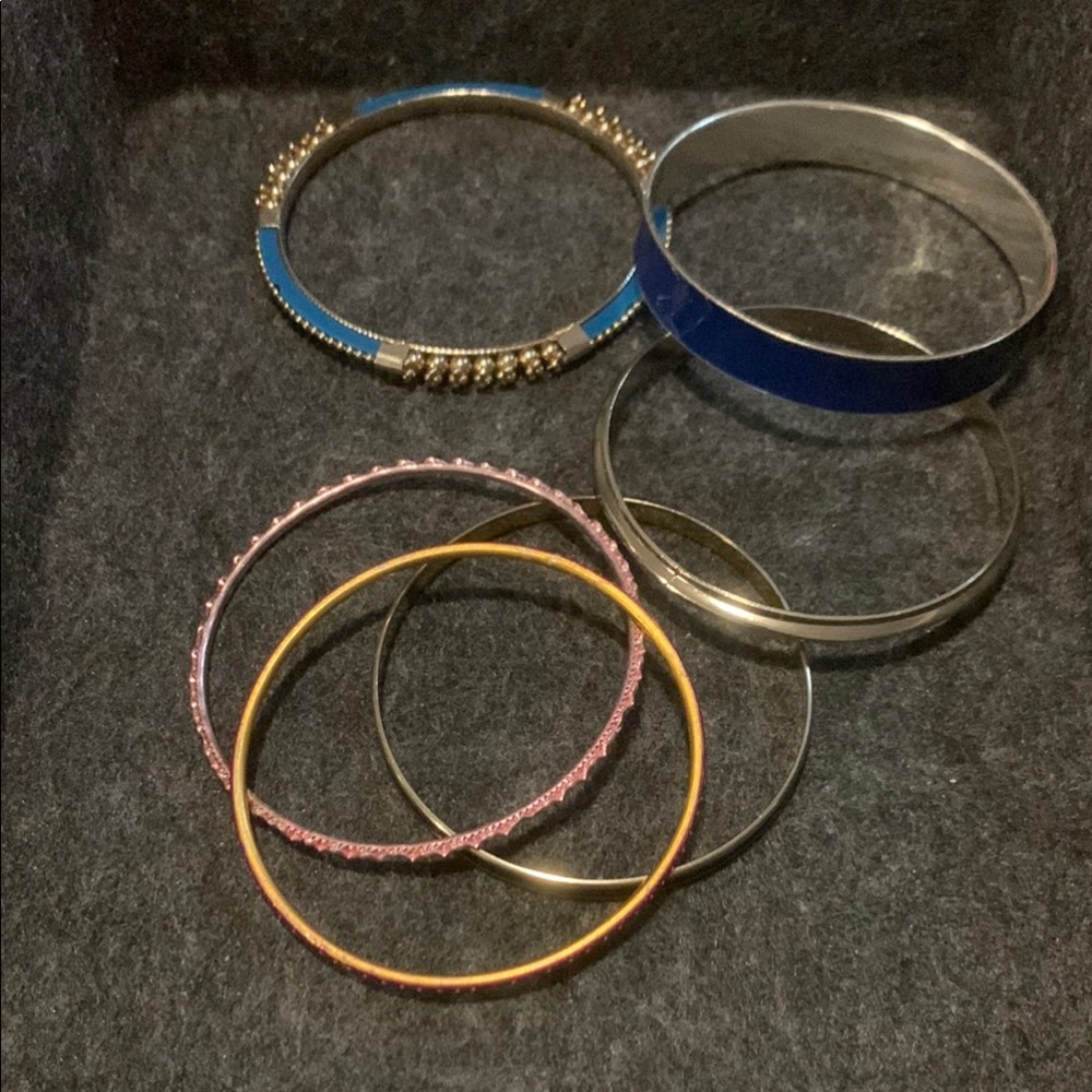 Elegant Multicolor Bangle Set